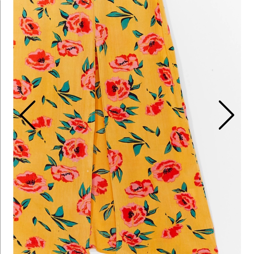 Nasty Gal Floral Shirred Puff Sleeve Maxi Dress - Picture 3 of 7